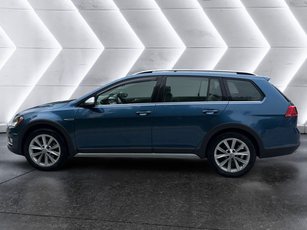 2017 Volkswagen Golf Alltrack Base