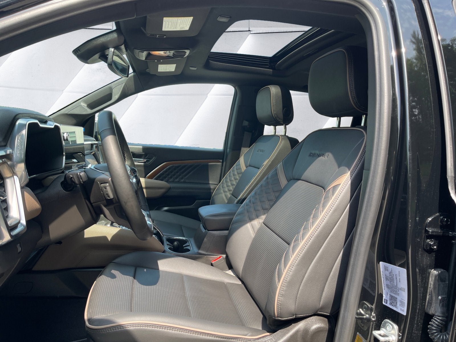 2025 GMC Canyon Denali