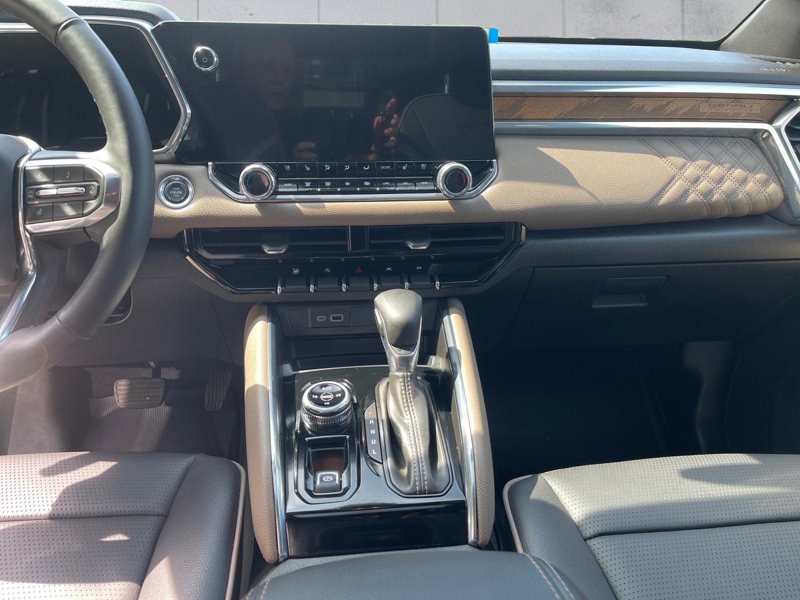 2025 GMC Canyon Denali