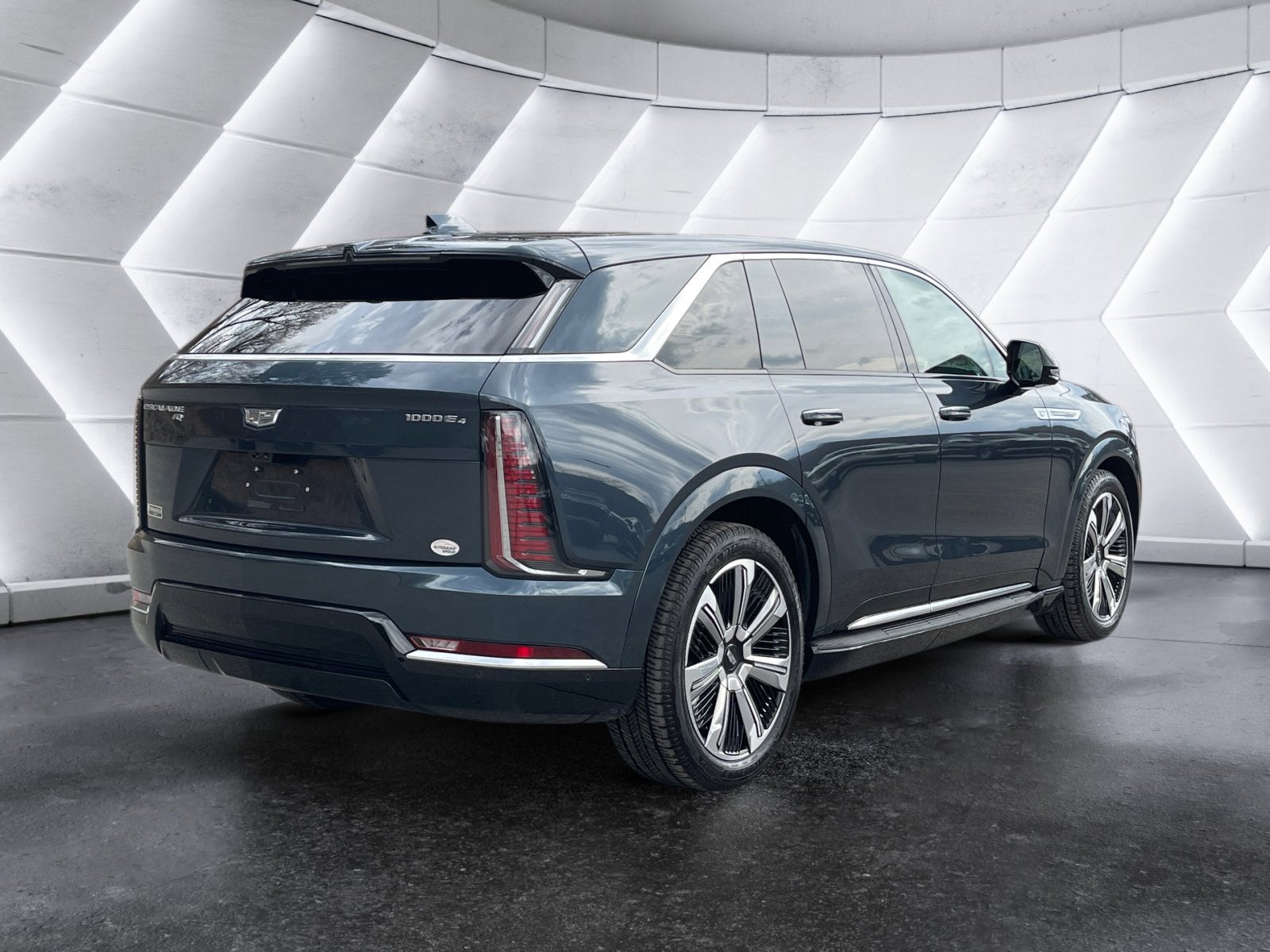 2025 Cadillac ESCALADE IQ Luxury 2