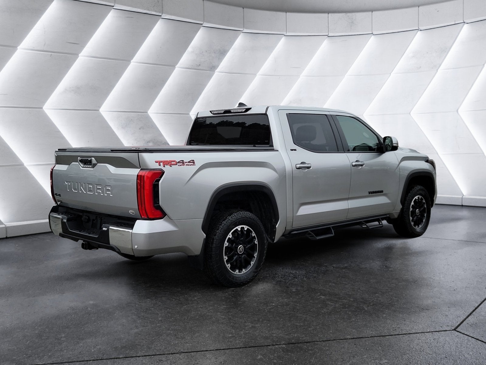 2022 Toyota Tundra 4WD SR5