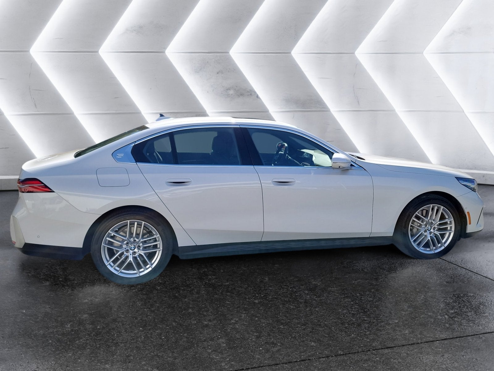 2025 BMW 5 Series 530i xDrive