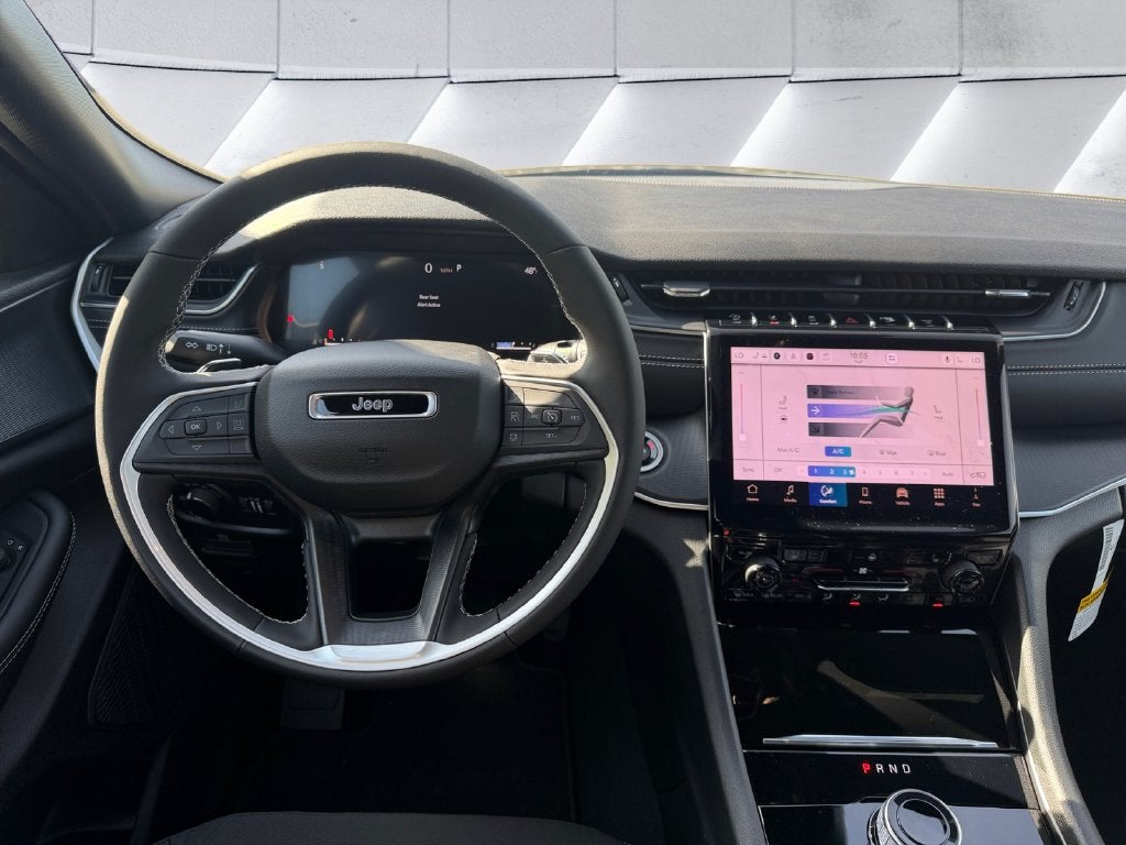 2027 Jeep Grand Cherokee Laredo X