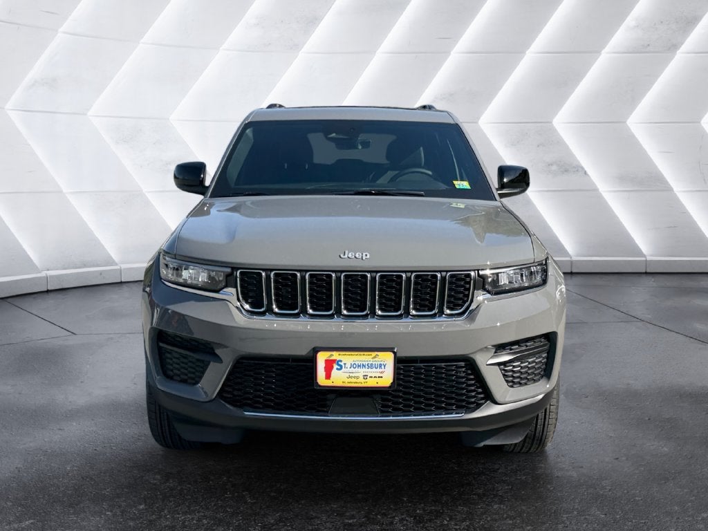 2027 Jeep Grand Cherokee Laredo X