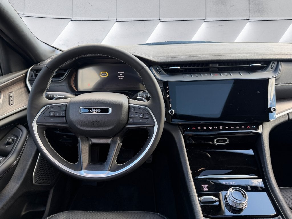 2027 Jeep Grand Cherokee L Limited Reserve