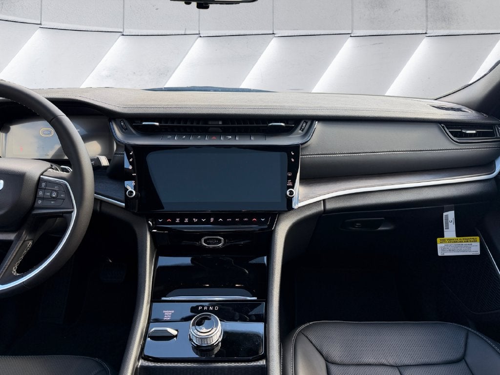2027 Jeep Grand Cherokee L Limited Reserve