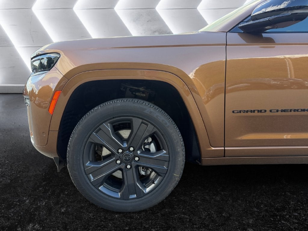 2027 Jeep Grand Cherokee L Limited Reserve