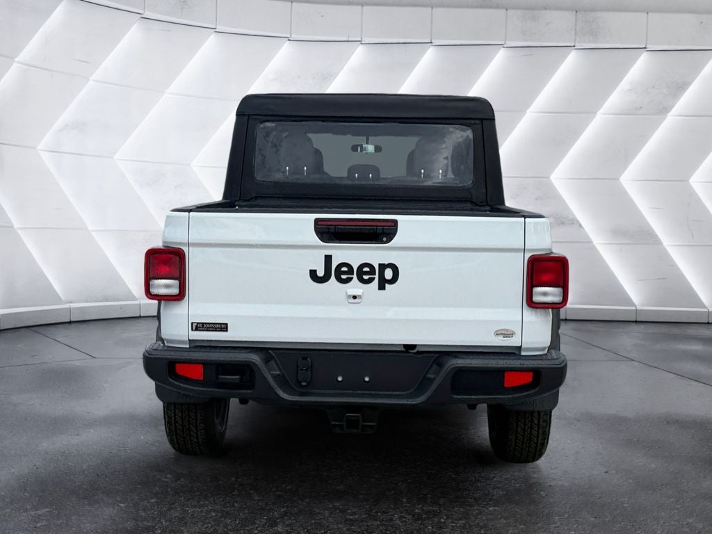 2026 Jeep Gladiator Sport