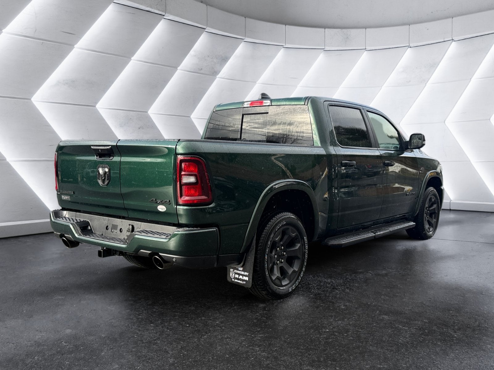 2027 RAM 1500 Big Horn/Lone Star