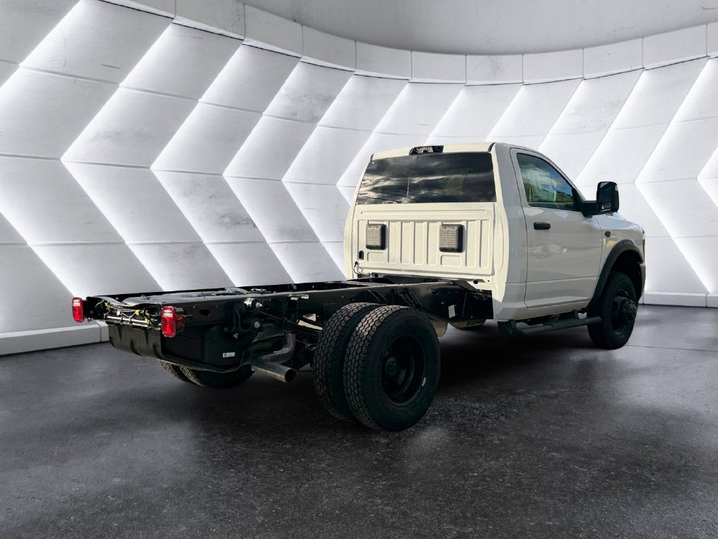 2027 RAM 3500 Chassis Cab Tradesman