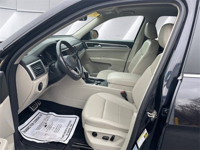 2021 Volkswagen Atlas 3.6L V6 SE w/Technology R-Line