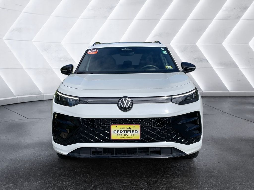 2025 Volkswagen Tiguan 2.0T SE R-Line Black