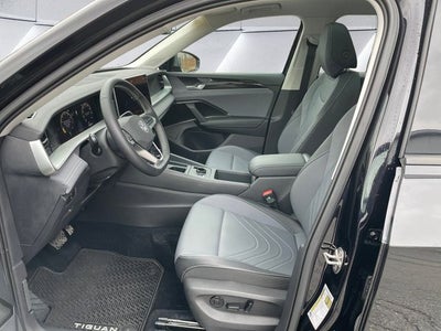 2025 Volkswagen Tiguan 2.0T SE