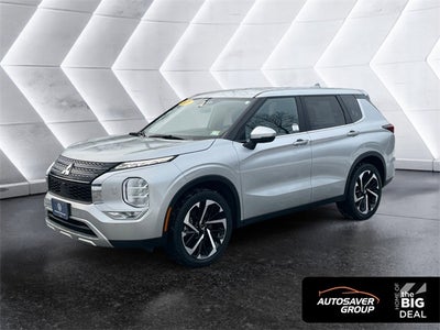 2024 Mitsubishi Outlander SE