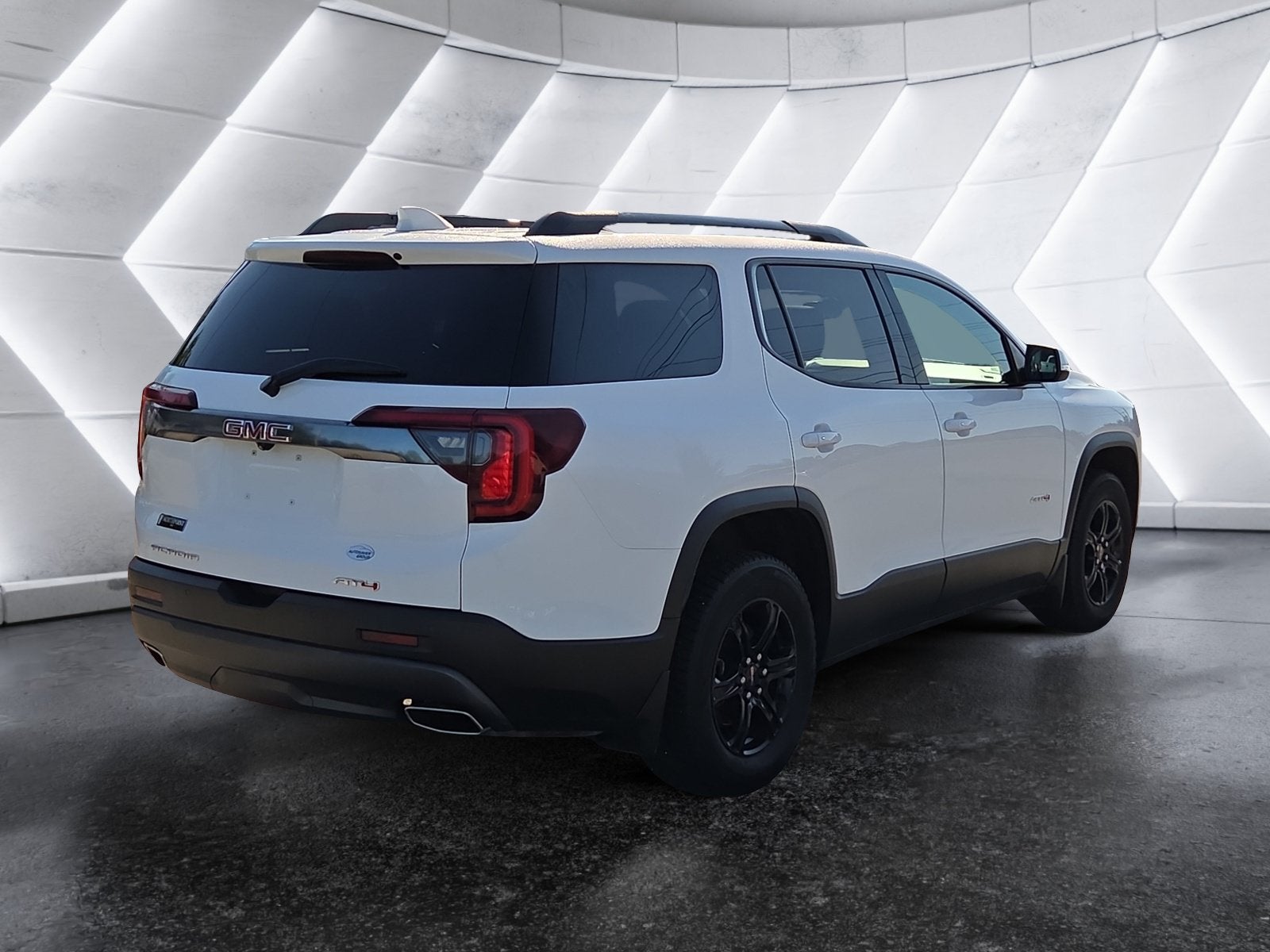2021 GMC Acadia AT4