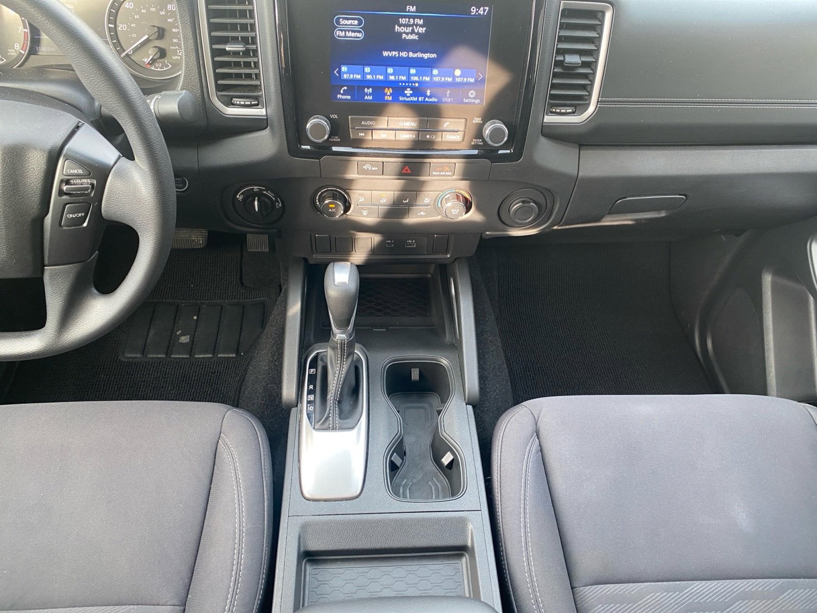 2024 Nissan Frontier SV