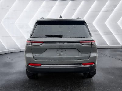 2027 Jeep Grand Cherokee Laredo Altitude