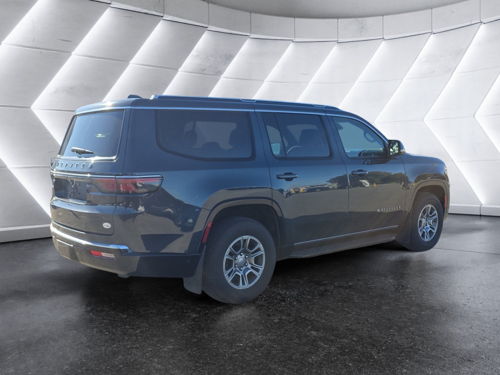 2023 Jeep Wagoneer Base