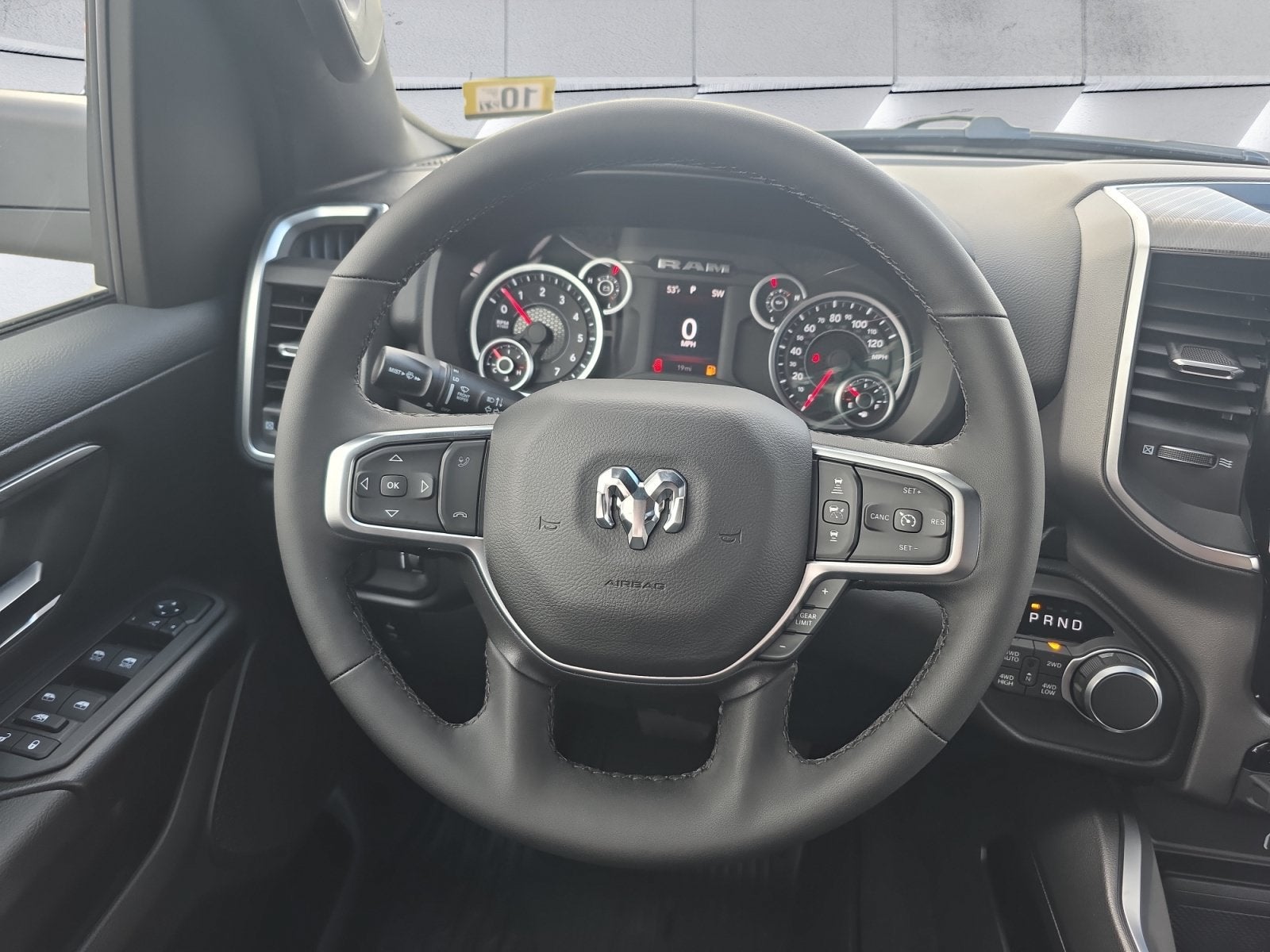 2027 RAM 1500 Big Horn/Lone Star