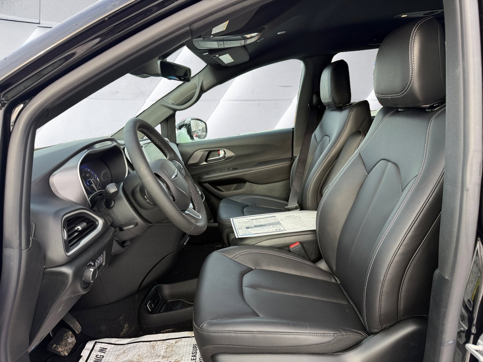 2026 Chrysler Voyager LX