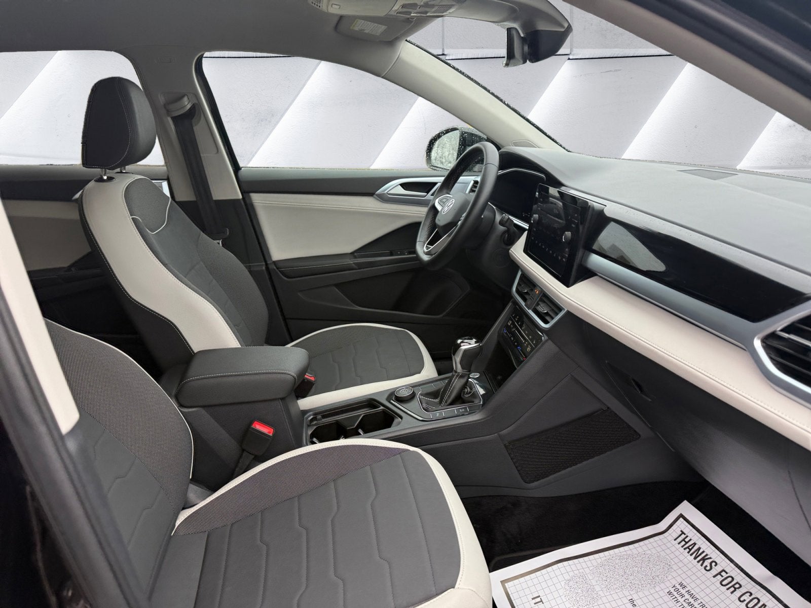 2025 Volkswagen Taos SE