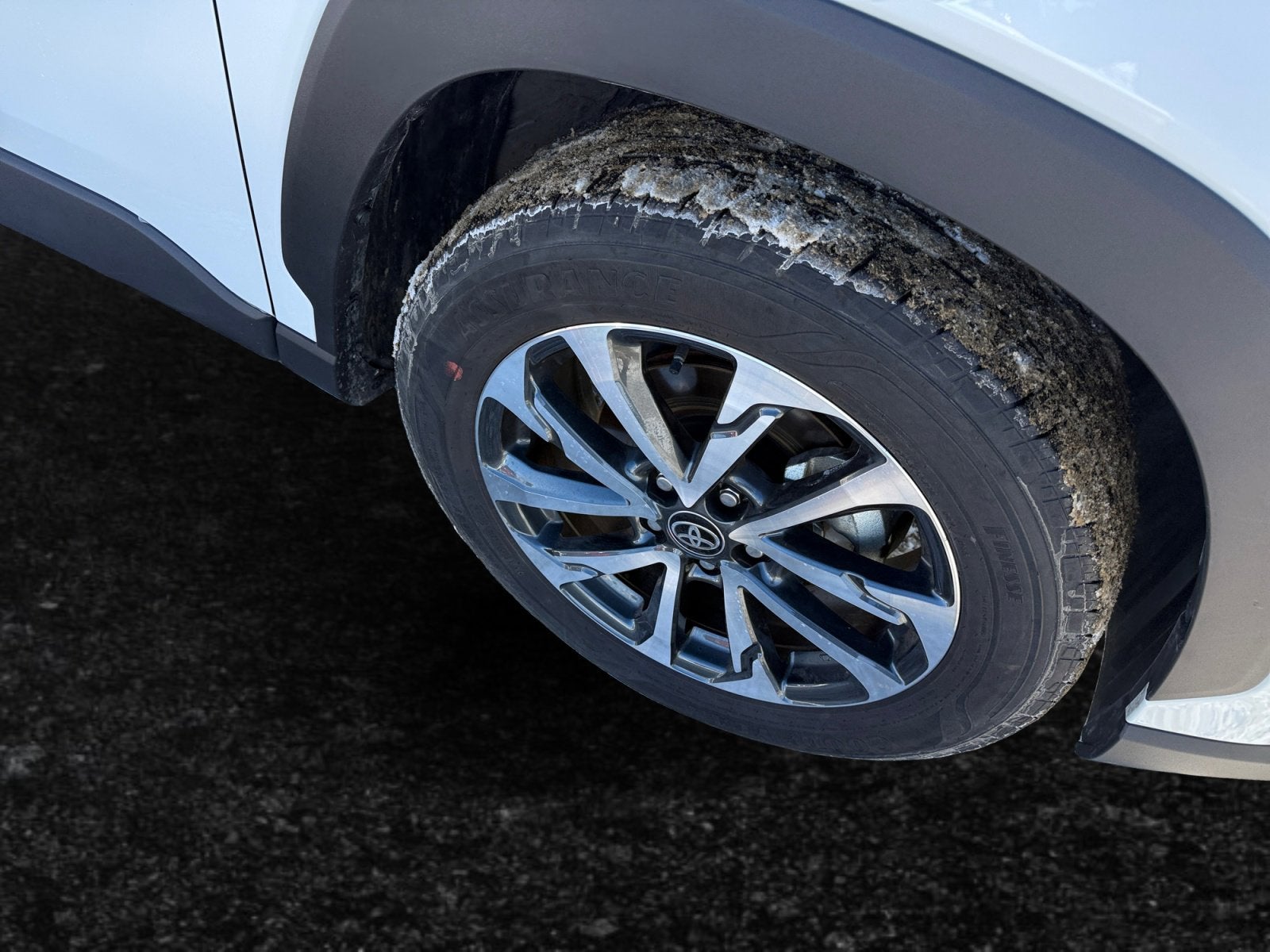 2025 Toyota Corolla Cross XLE