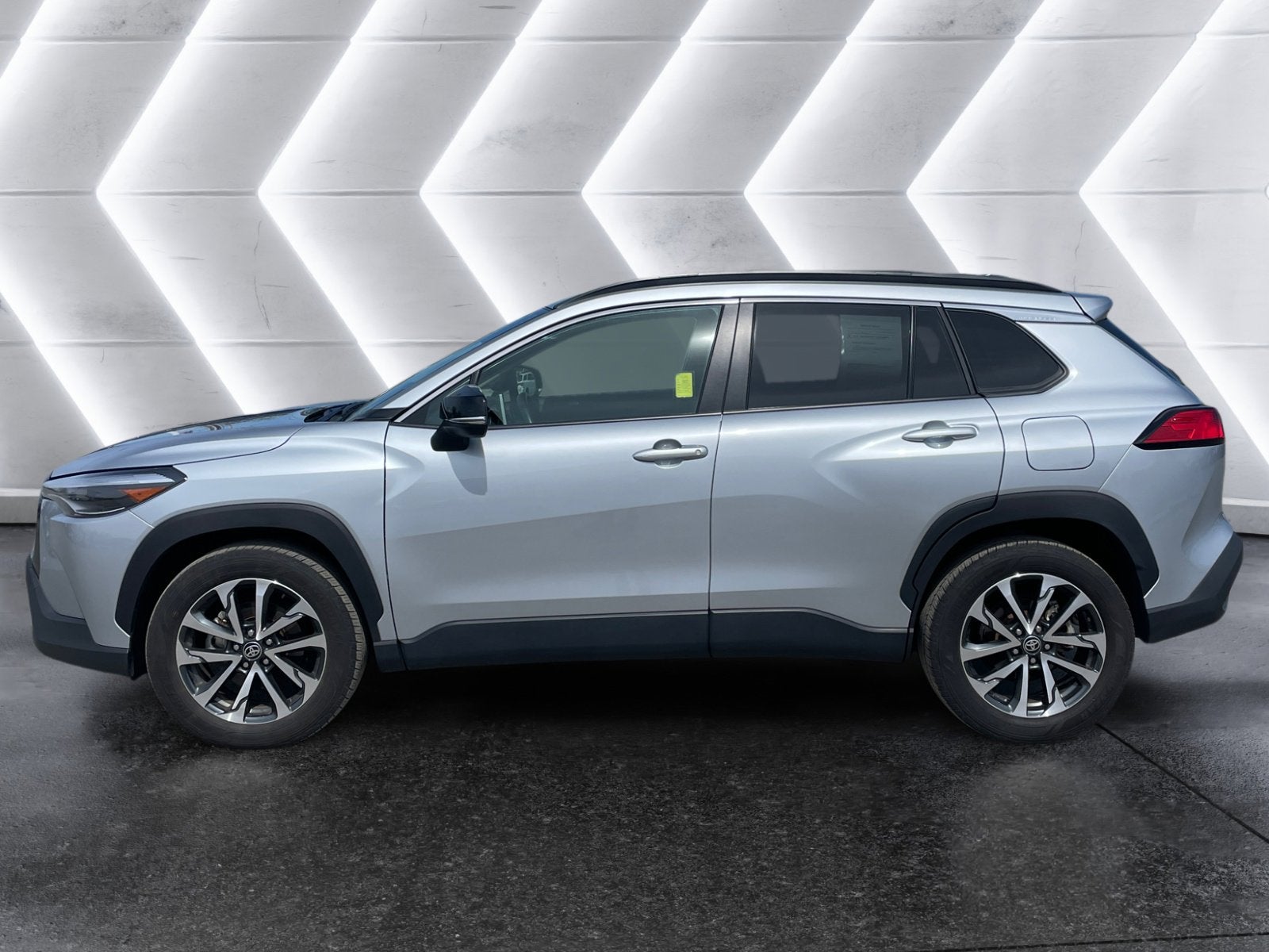 2025 Toyota Corolla Cross XLE