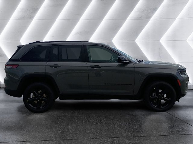2027 Jeep Grand Cherokee Limited ALTITUDE PACKAGE