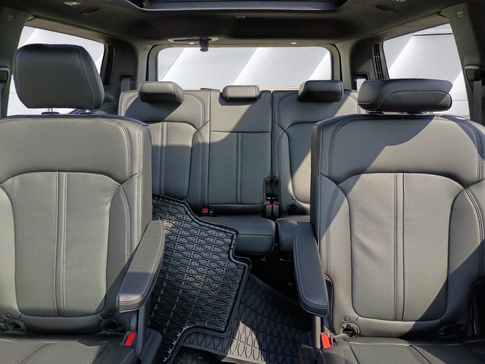 2026 Jeep Grand Wagoneer Upland