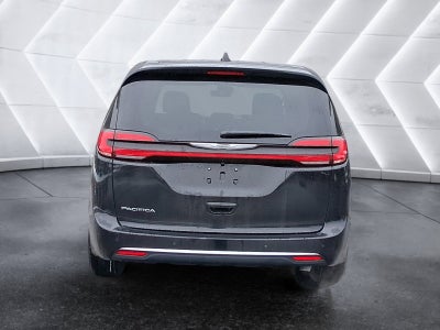 2026 Chrysler Pacifica Select 8 PASSENGER