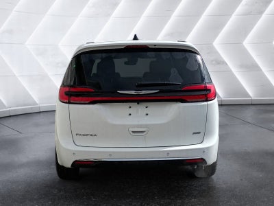 2026 Chrysler Pacifica Select AWD
