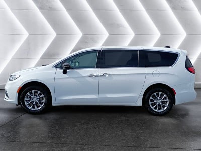 2026 Chrysler Pacifica Select AWD