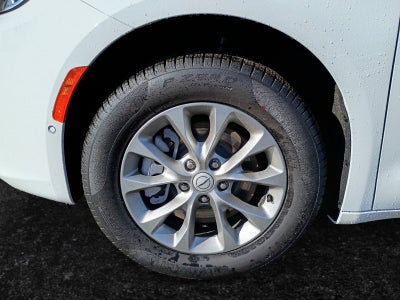 2026 Chrysler Pacifica Select AWD