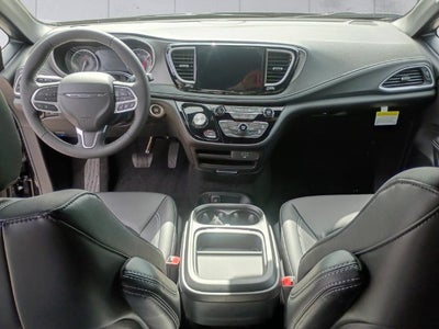 2027 Chrysler Pacifica Select AWD