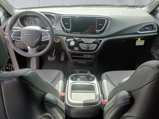 2027 Chrysler Pacifica Select AWD