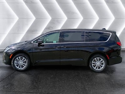 2027 Chrysler Pacifica Select AWD