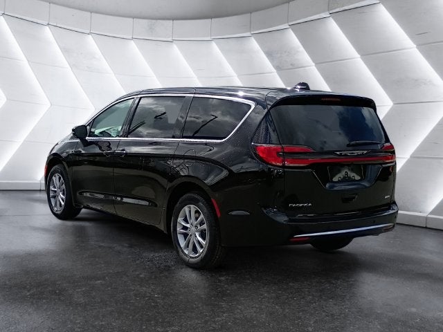 2027 Chrysler Pacifica Select AWD