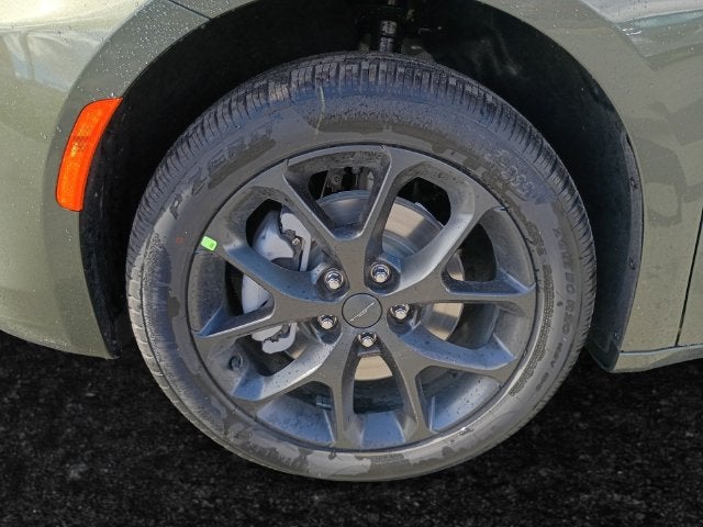 2027 Chrysler Pacifica Limited AWD S