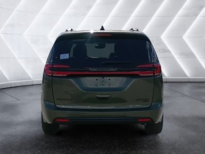 2027 Chrysler Pacifica Limited AWD S