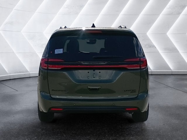 2027 Chrysler Pacifica Limited AWD S