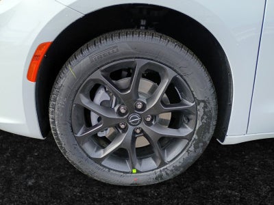 2026 Chrysler Pacifica Limited AWD