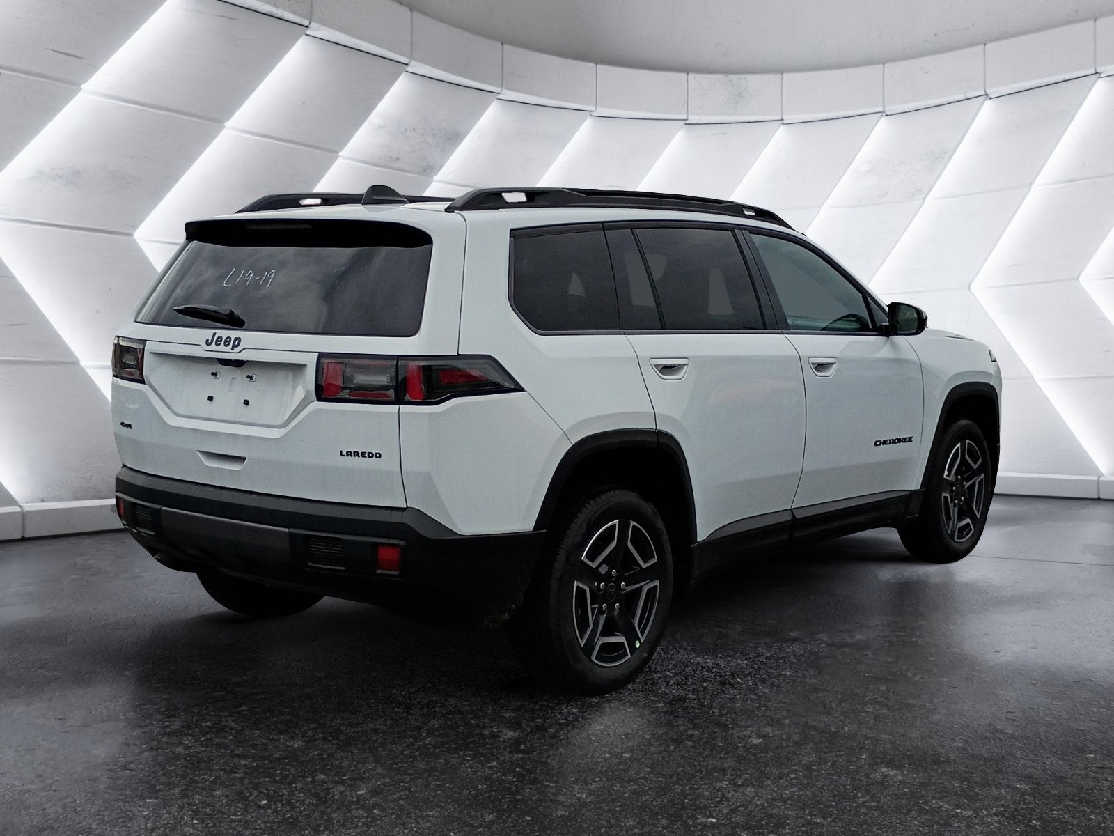 2026 Jeep Cherokee Laredo