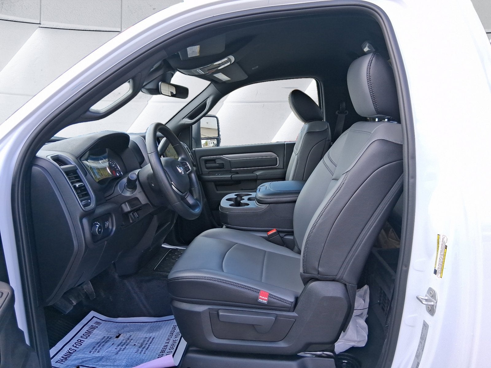 2026 RAM 5500 Chassis Cab Tradesman LEVEL 1 60" C/A