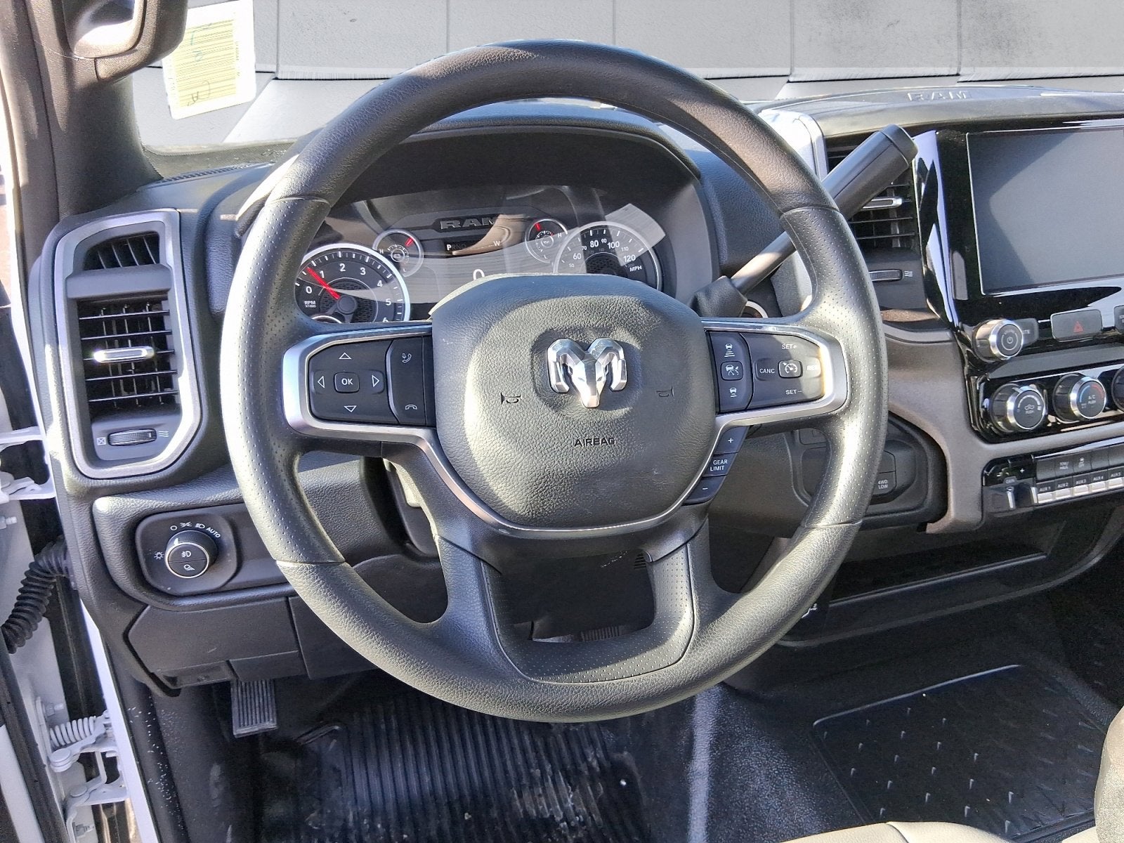 2026 RAM 3500 Chassis Cab Tradesman LEVEL 1 60" C/A