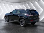 2027 Jeep Grand Cherokee Laredo Altitude