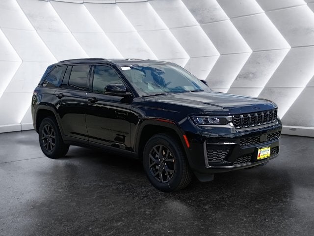 2027 Jeep Grand Cherokee Laredo Altitude