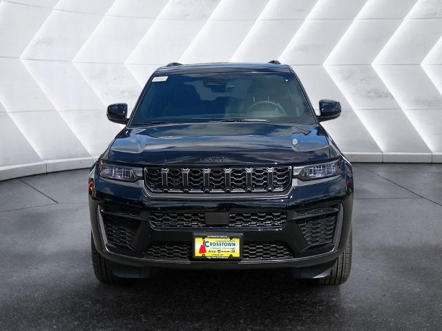 2027 Jeep Grand Cherokee Laredo Altitude